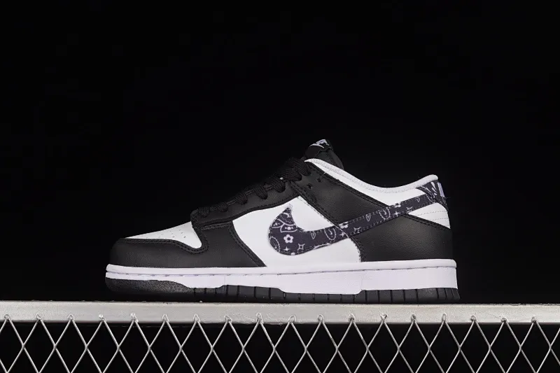 All categories Nk SB Dunk series Nk SB Dunk Low low-cut sneakers F version special offer Nk SB Dunk Low "Black Paisley" black and white panda cashew flower SB smashed backboard fashion casual sneakers DH4401-100